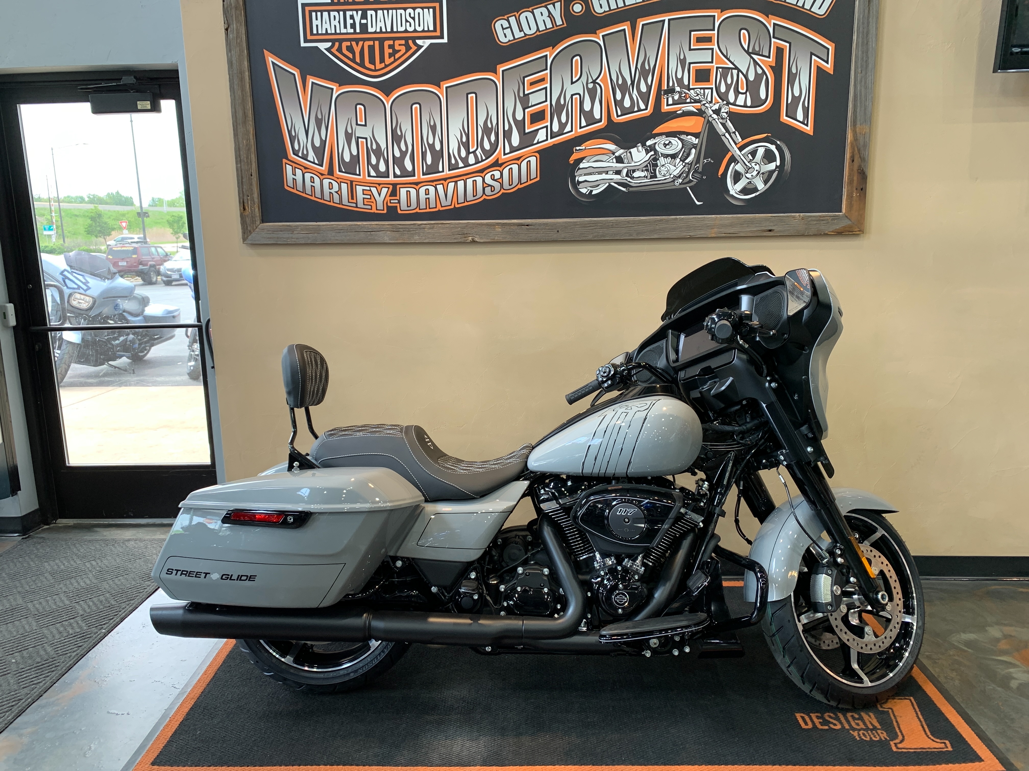 2024 Harley-Davidson Street Glide Base at Vandervest Harley-Davidson, Green Bay, WI 54303