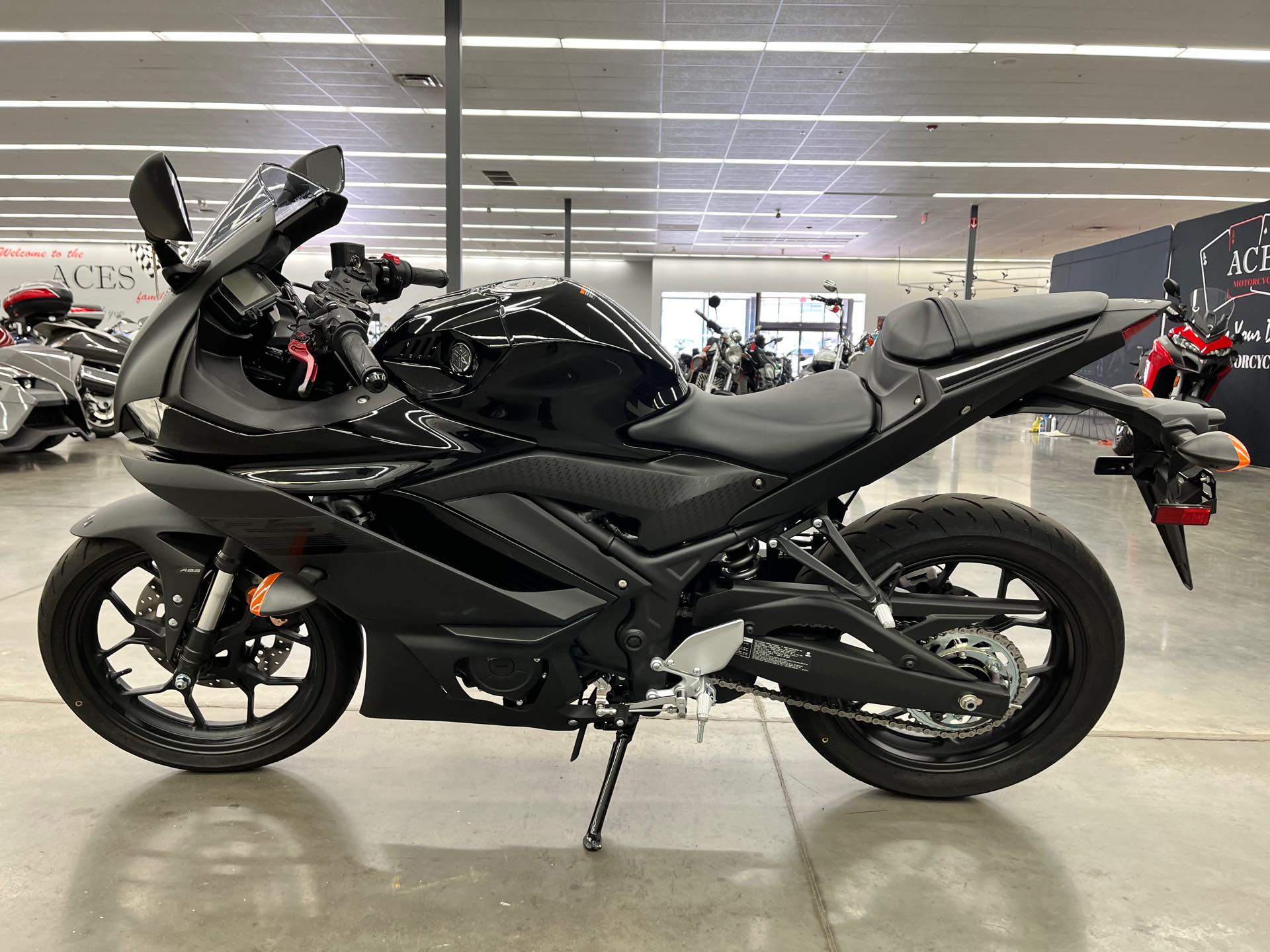 2020 Yamaha YZF R3 at Aces Motorcycles - Denver