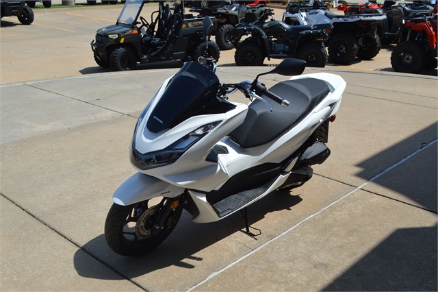 2022 Honda PCX 150 ABS at Shawnee Motorsports & Marine