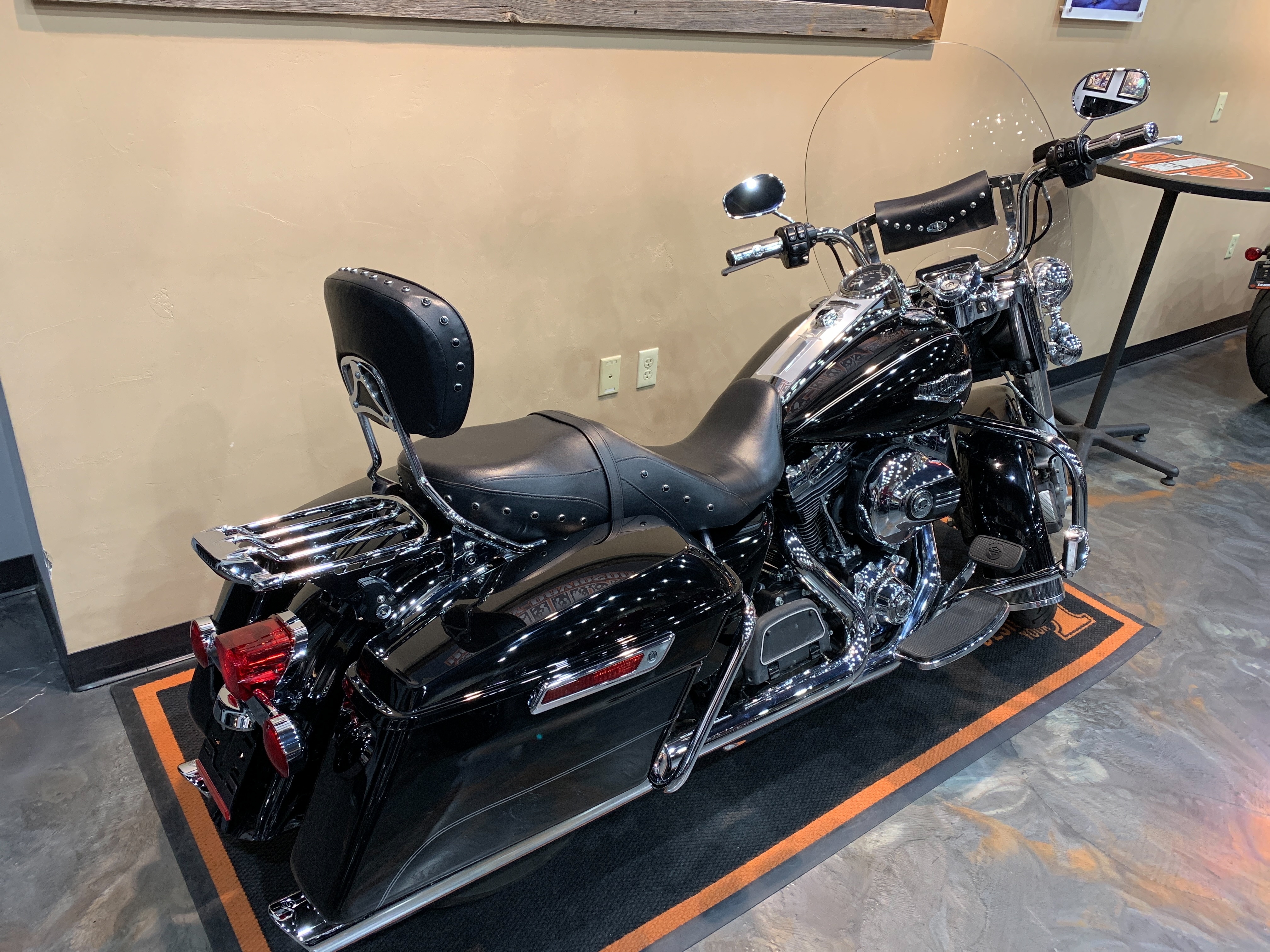 2016 Harley-Davidson Road King Base at Vandervest Harley-Davidson, Green Bay, WI 54303