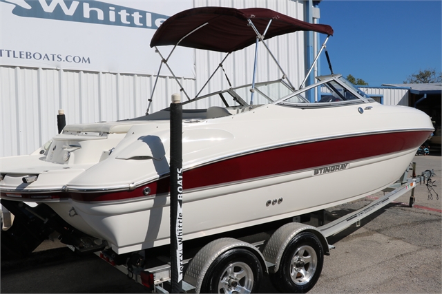 2013 Stingray 215LR at Jerry Whittle Boats