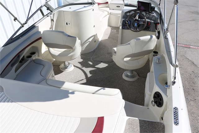 2013 Stingray 215LR at Jerry Whittle Boats
