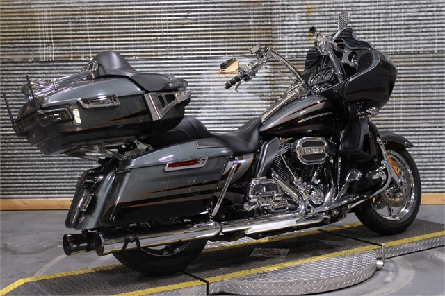 2016 Harley-Davidson Road Glide CVO Ultra at Texarkana Harley-Davidson