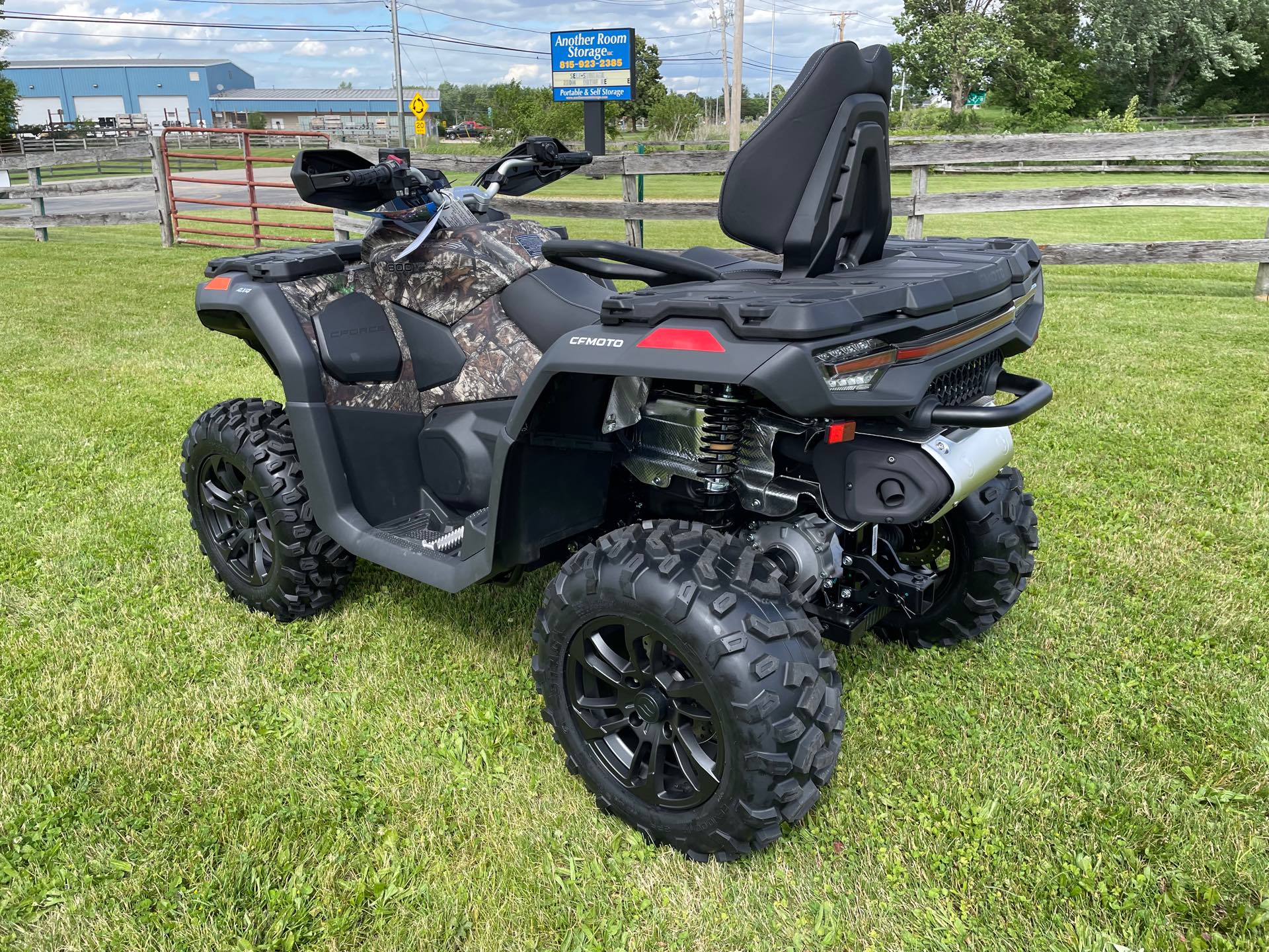 2024 CFMOTO CFORCE 800 Touring at Randy's Cycle