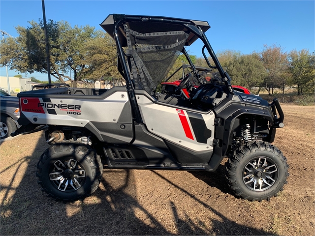 2022 Honda Pioneer 1000 Trail at Kent Motorsports, New Braunfels, TX 78130