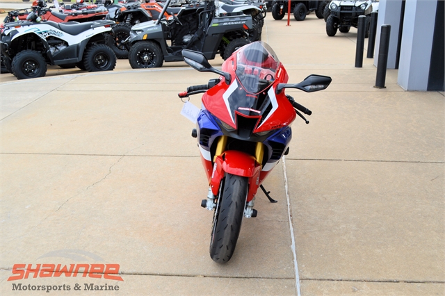 2021 Honda CBR1000RR-R Fireblade SP at Shawnee Motorsports & Marine