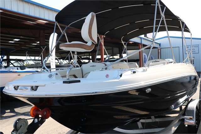 2023 Stingray 212 SC Deck Boat at Jerry Whittle Boats