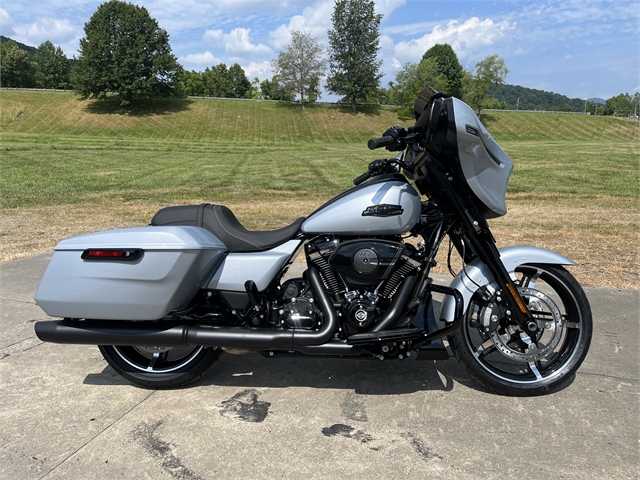 2024 Harley-Davidson Street Glide Base at Harley-Davidson of Asheville