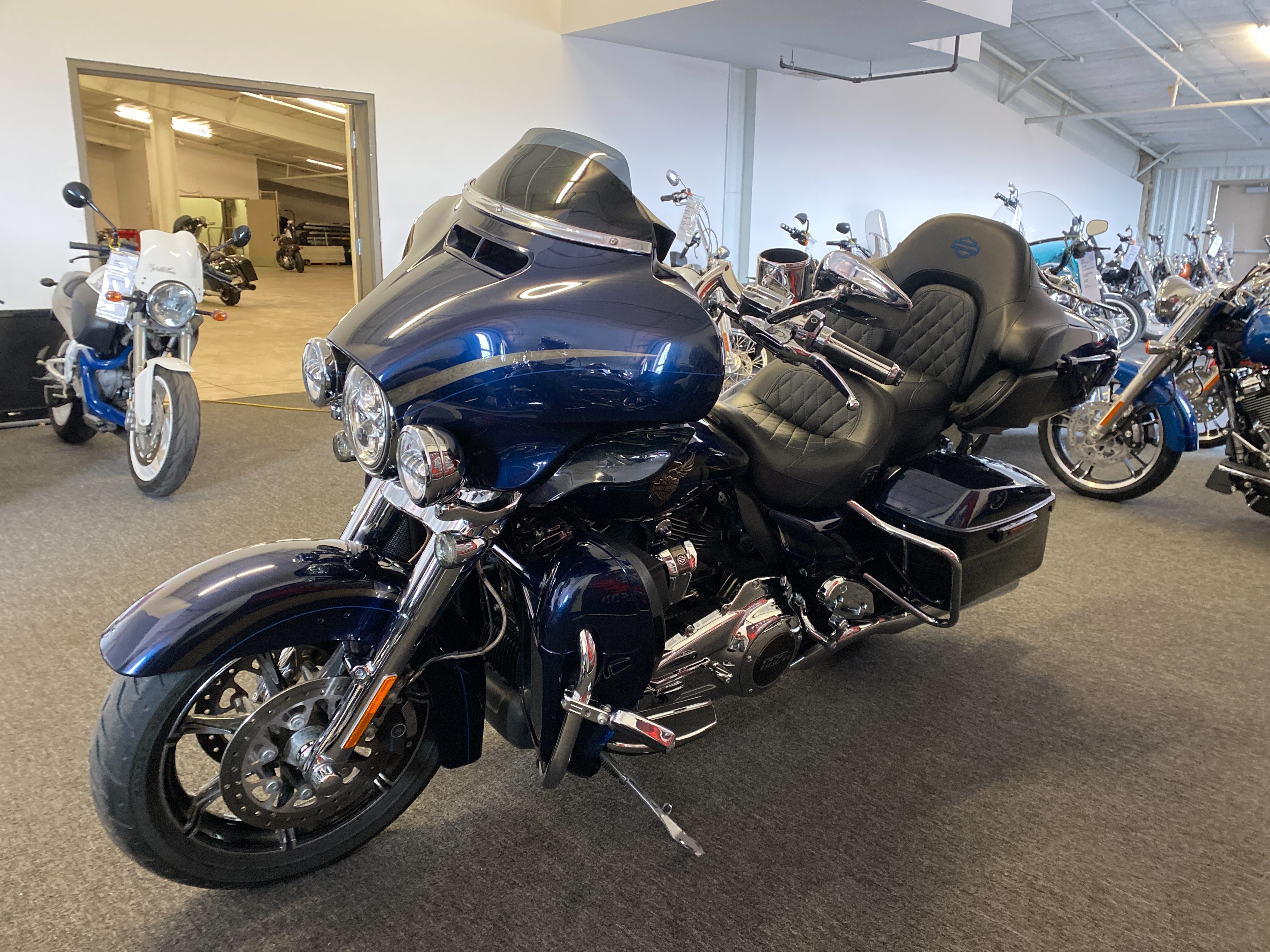 2018 Harley-Davidson Electra Glide CVO Limited at Outpost Harley-Davidson