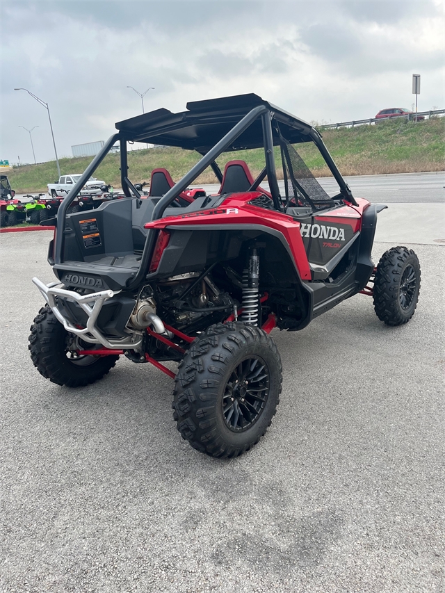 2022 Honda Talon 1000R FOX Live Valve at Kent Motorsports, New Braunfels, TX 78130