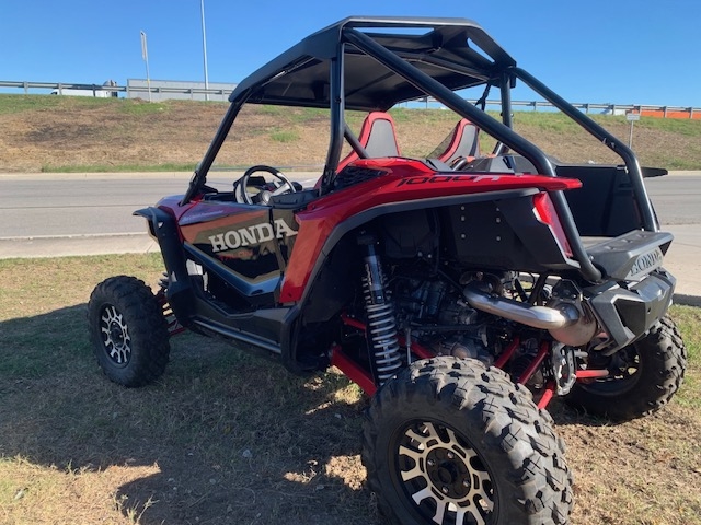 2022 Honda Talon 1000R FOX Live Valve at Kent Motorsports, New Braunfels, TX 78130