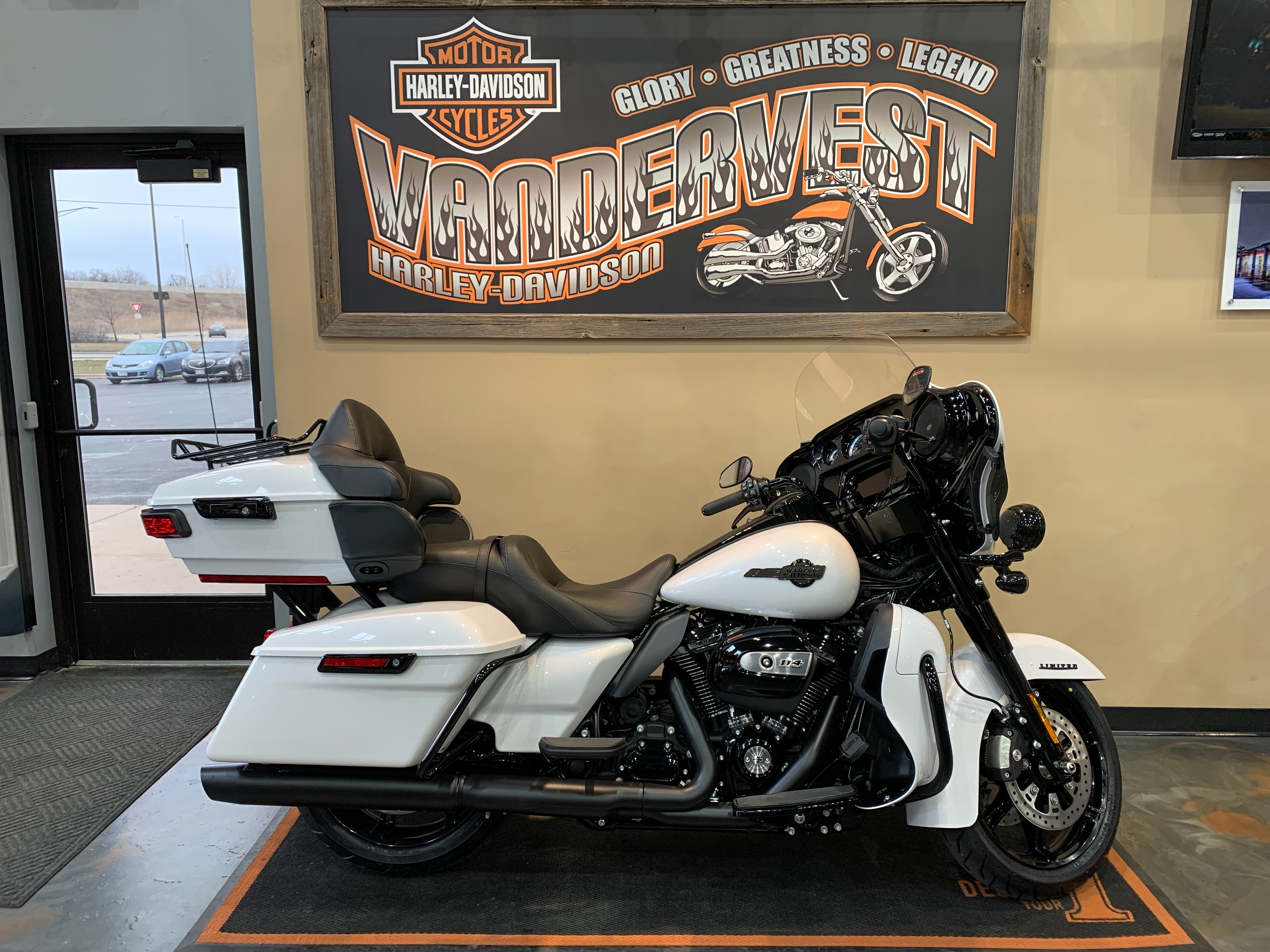 2024 Harley-Davidson Electra Glide Ultra Limited at Vandervest Harley-Davidson, Green Bay, WI 54303
