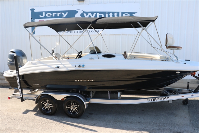 2023 Stingray 212 SC at Jerry Whittle Boats