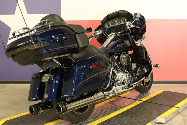 2018 Harley-Davidson Electra Glide CVO Limited at Texas Harley