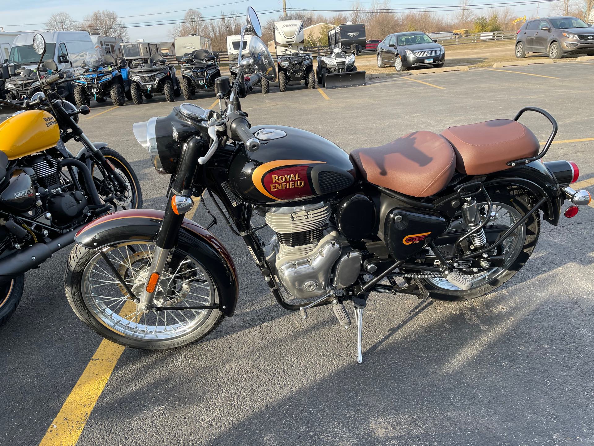 2023 Royal Enfield Classic 350 at Randy's Cycle