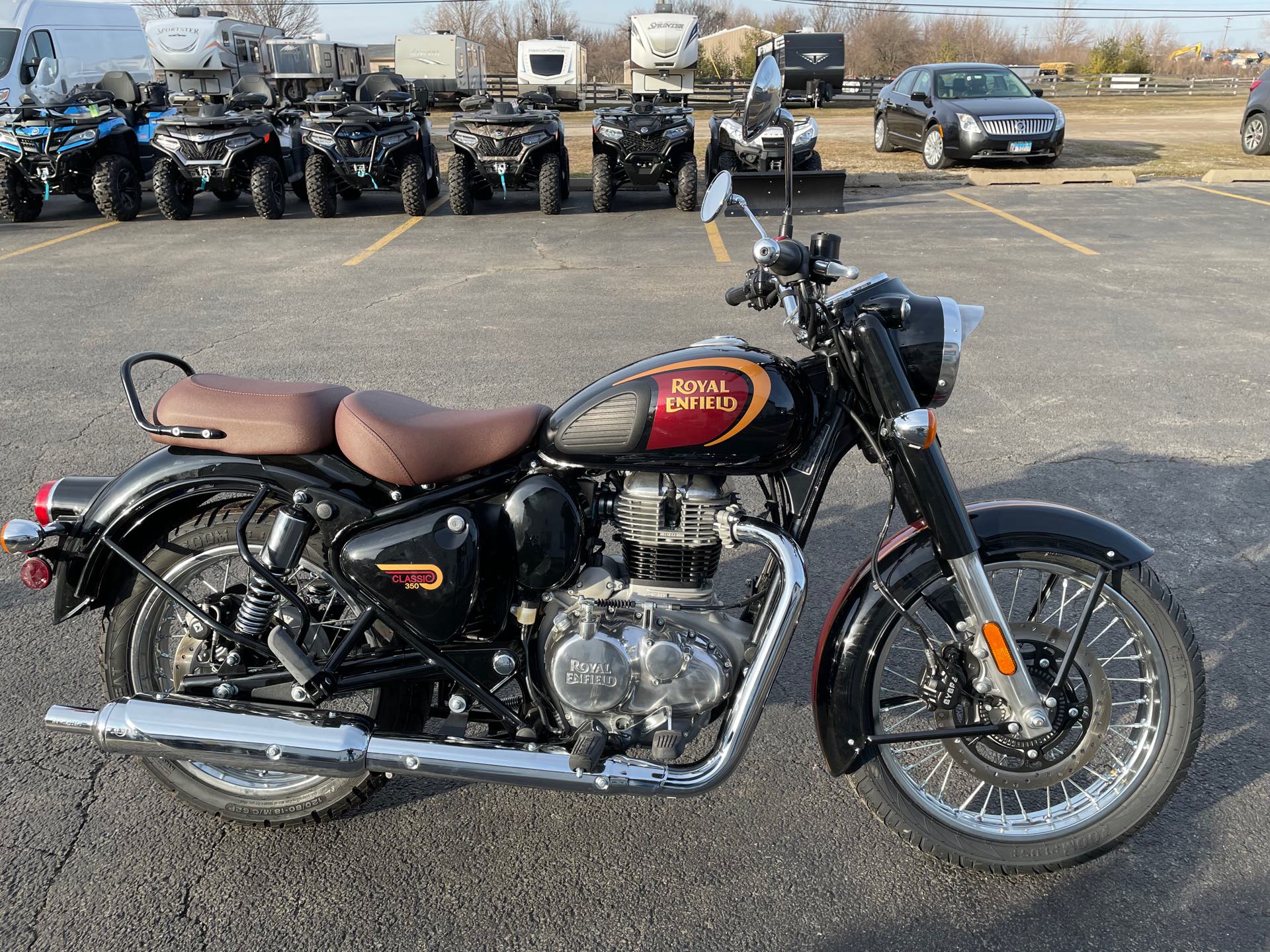 2023 Royal Enfield Classic 350 at Randy's Cycle