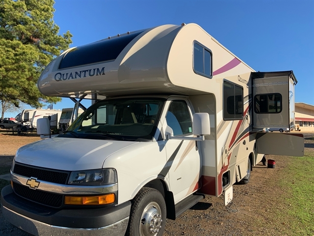 2020 Thor Motor Coach Quantum GR22 | Campers RV Center