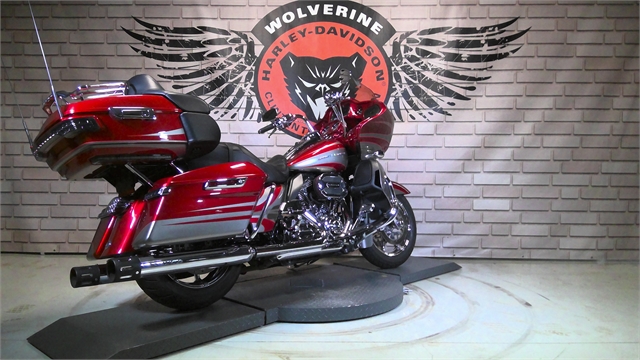 2016 Harley-Davidson Road Glide CVO Ultra at Wolverine Harley-Davidson