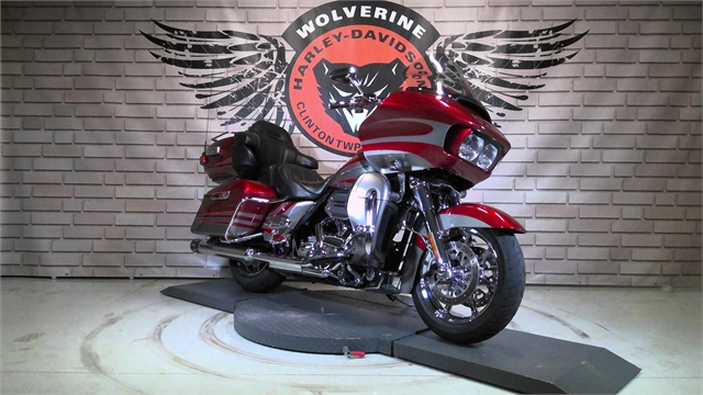 2016 Harley-Davidson Road Glide CVO Ultra at Wolverine Harley-Davidson