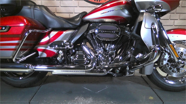 2016 Harley-Davidson Road Glide CVO Ultra at Wolverine Harley-Davidson