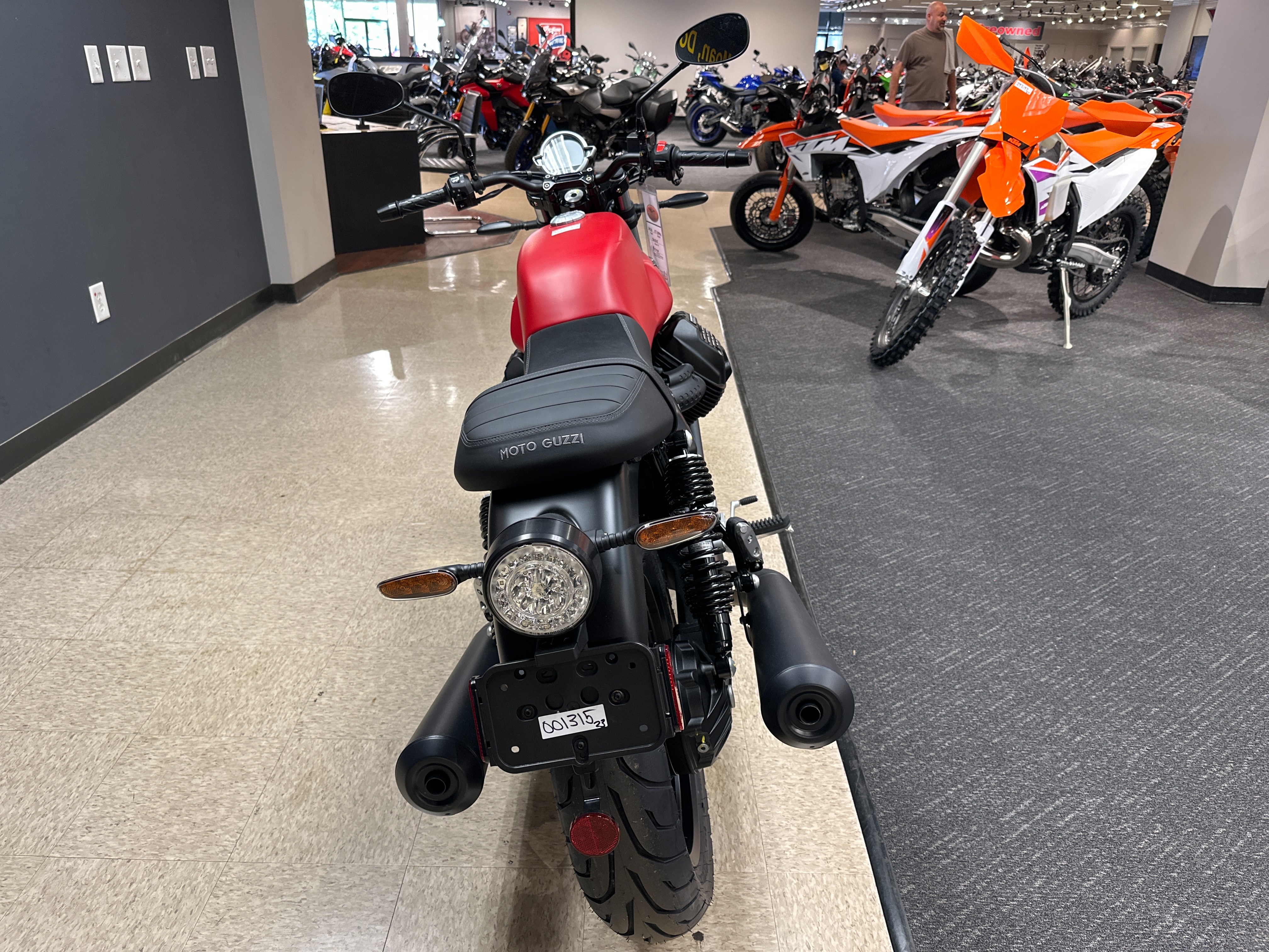 2023 Moto Guzzi V7 Stone at Sloans Motorcycle ATV, Murfreesboro, TN, 37129