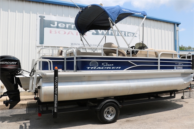 2017 Sun Tracker Fishing Barge 20 Deluxe at Jerry Whittle Boats