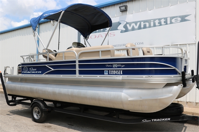 2017 Sun Tracker Fishing Barge 20 Deluxe at Jerry Whittle Boats