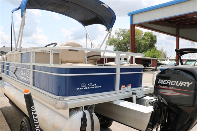 2017 Sun Tracker Fishing Barge 20 Deluxe at Jerry Whittle Boats