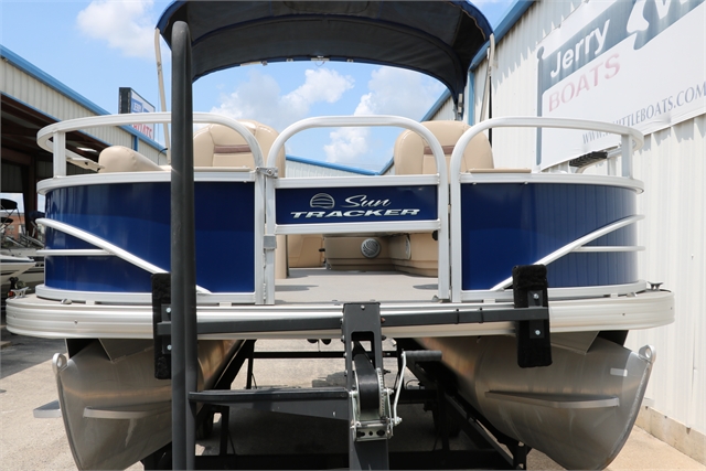 2017 Sun Tracker Fishing Barge 20 Deluxe at Jerry Whittle Boats