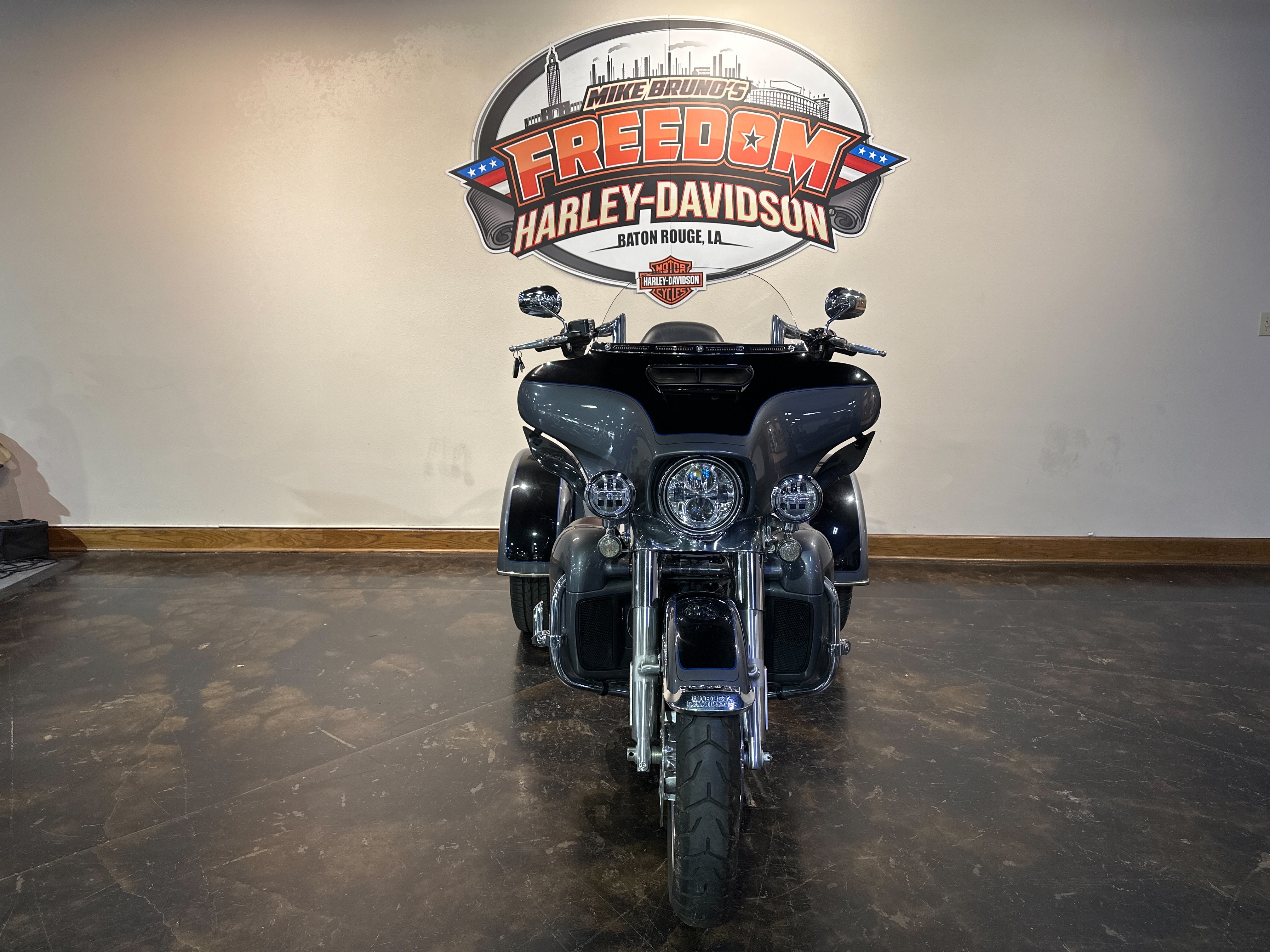 2022 Harley-Davidson FLHTCUTG at Mike Bruno's Freedom Harley-Davidson