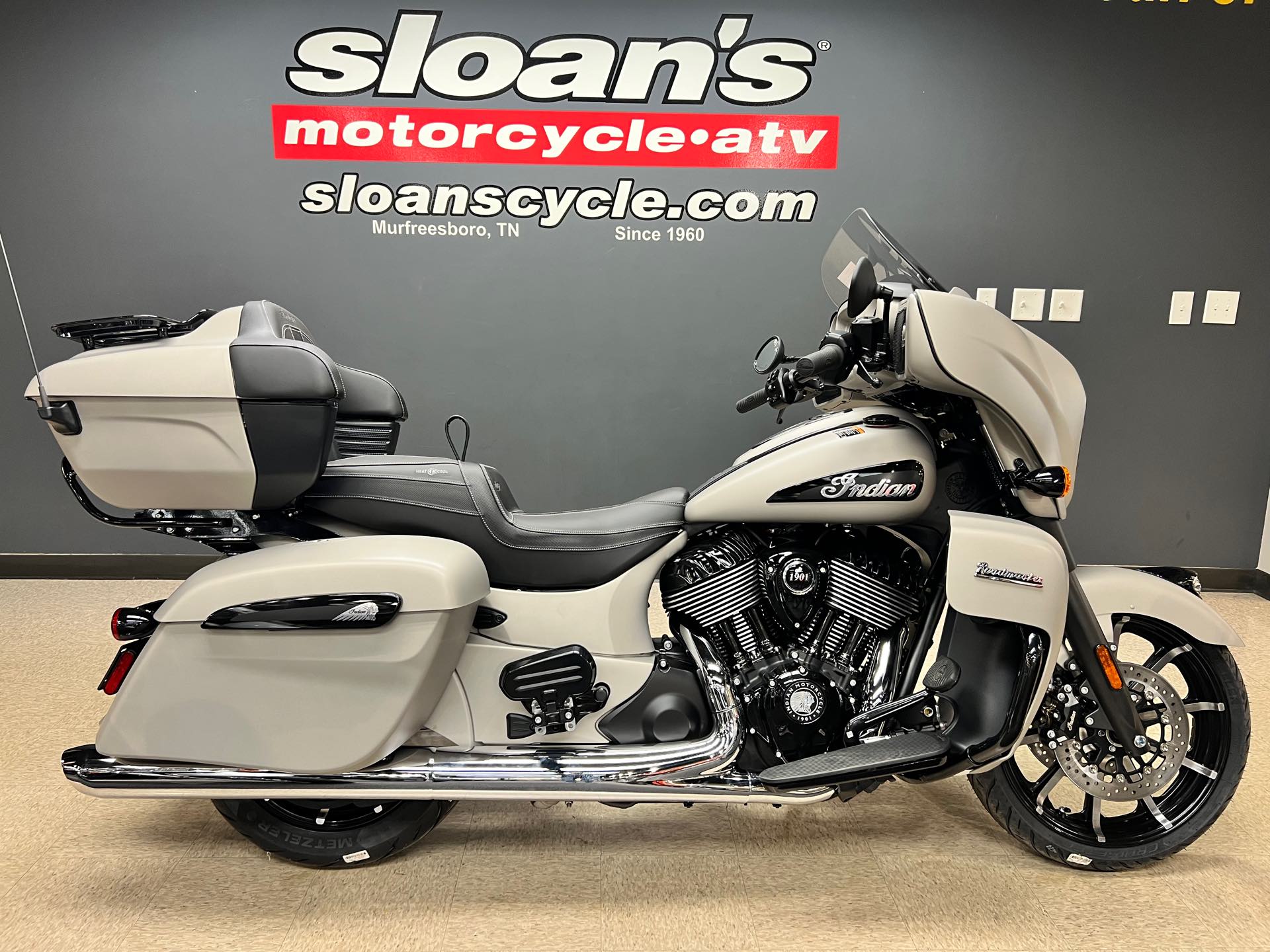 2022 Indian Roadmaster Dark Horse at Sloans Motorcycle ATV, Murfreesboro, TN, 37129