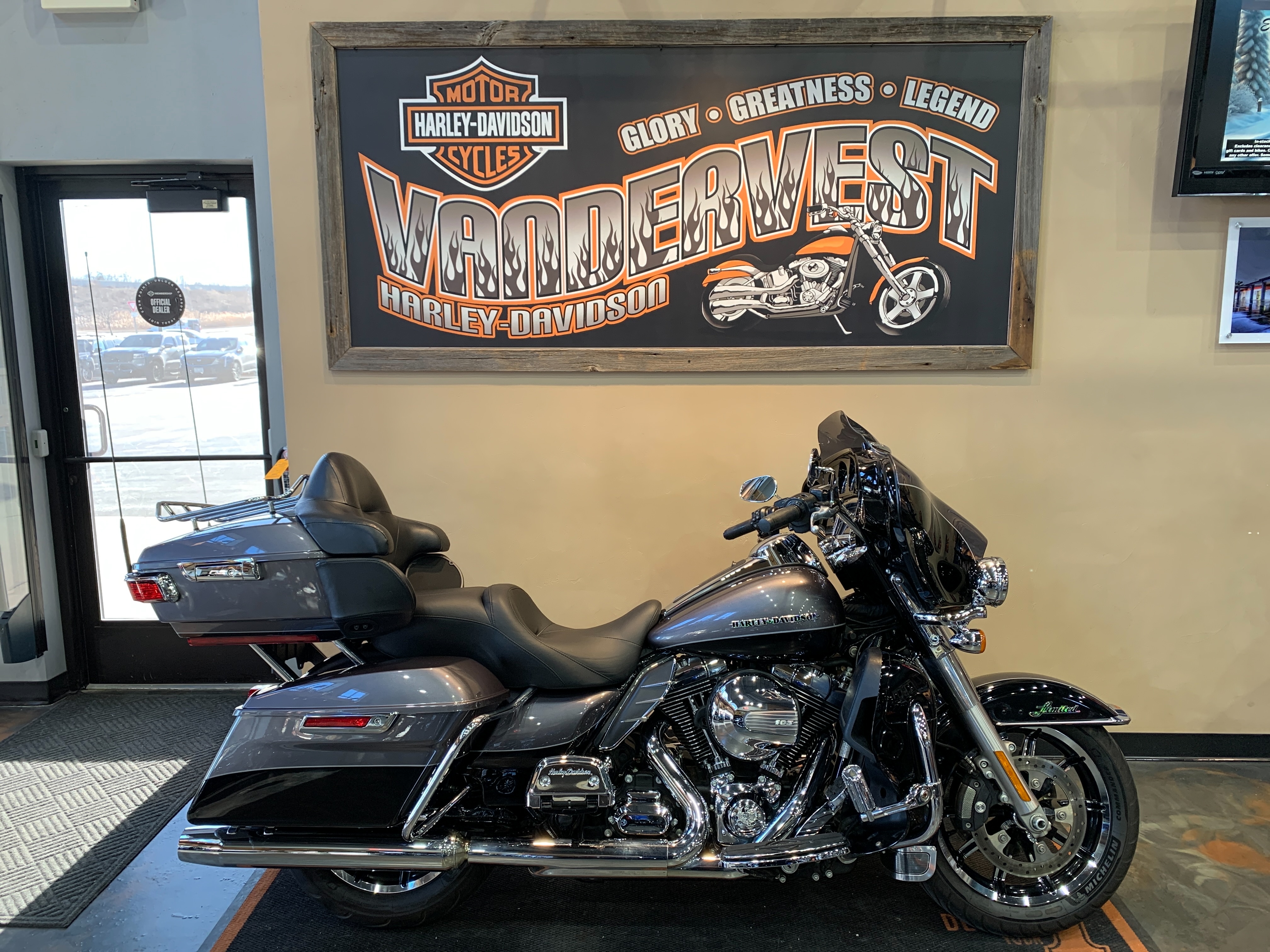 2014 Harley-Davidson Electra Glide Ultra Limited at Vandervest Harley-Davidson, Green Bay, WI 54303