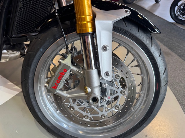 2016 Triumph Thruxton 1200 R at Martin Moto