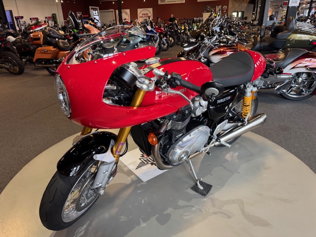 2016 Triumph Thruxton 1200 R at Martin Moto