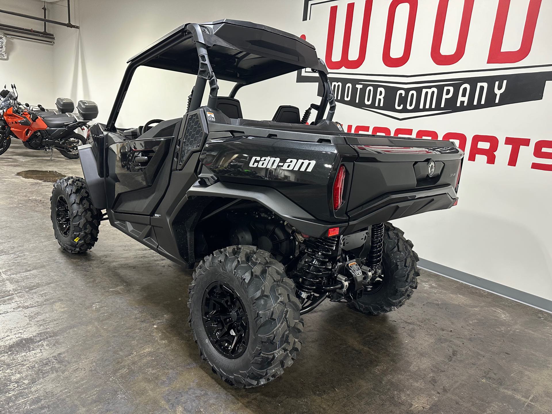 2024 Can-Am Commander XT 700 at Wood Powersports Harrison