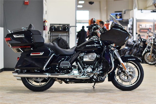 2022 Harley-Davidson Road Glide Limited at Destination Harley-Davidson®, Tacoma, WA 98424
