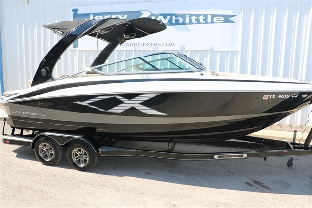 2014 Regal 2500 at Jerry Whittle Boats