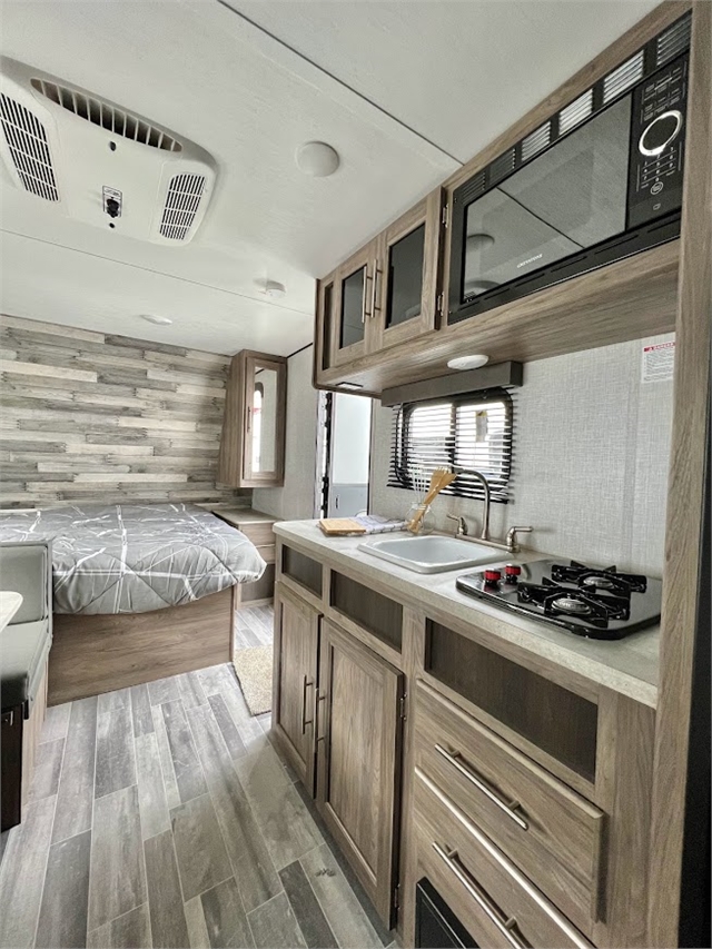 2022 CrossRoads Zinger Lite ZR18BH at Lee's Country RV