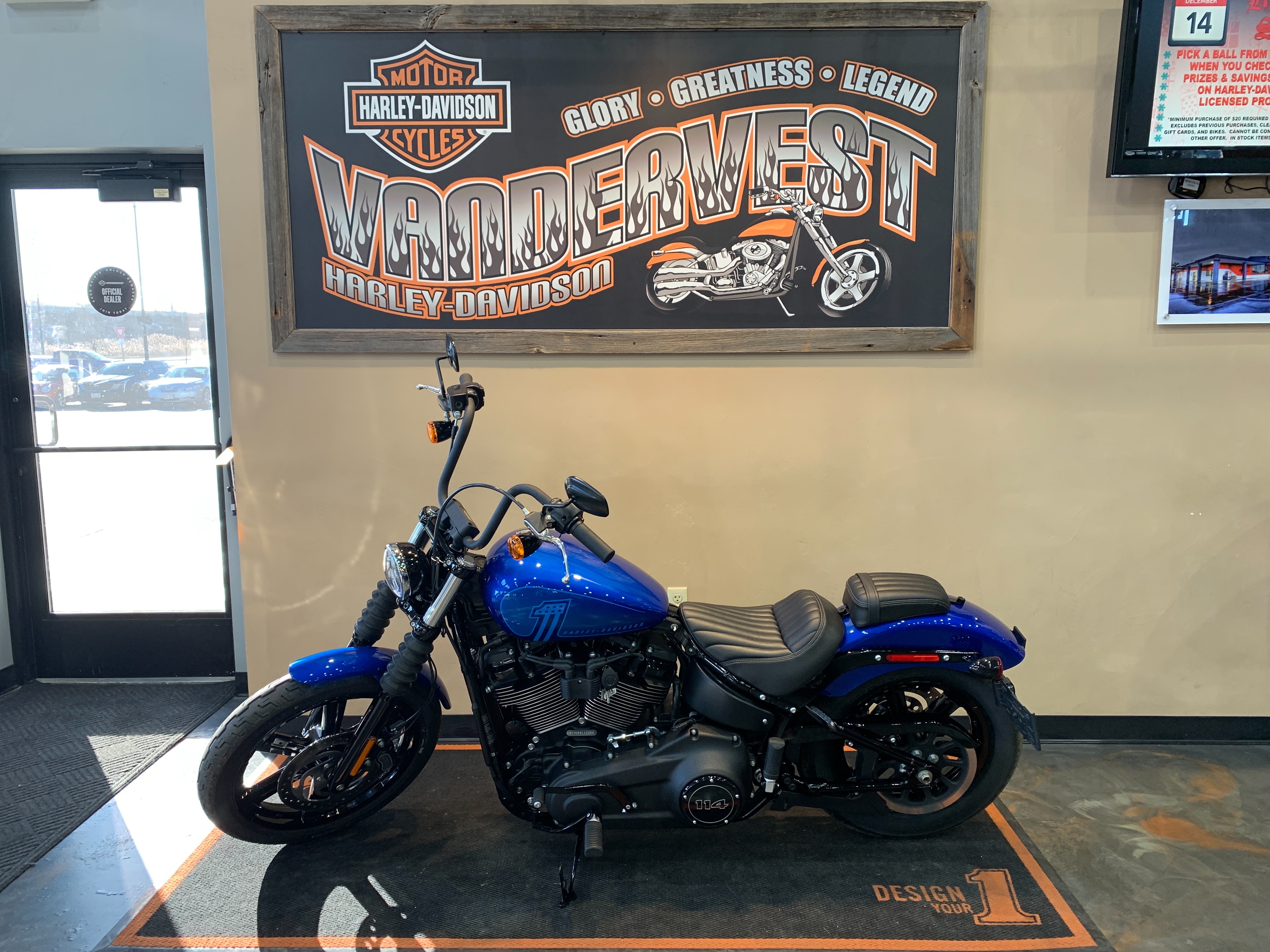 2024 Harley-Davidson Softail Street Bob 114 at Vandervest Harley-Davidson, Green Bay, WI 54303