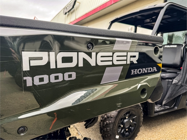 2025 Honda Pioneer 1000-6 Crew Deluxe at Friendly Powersports Baton Rouge