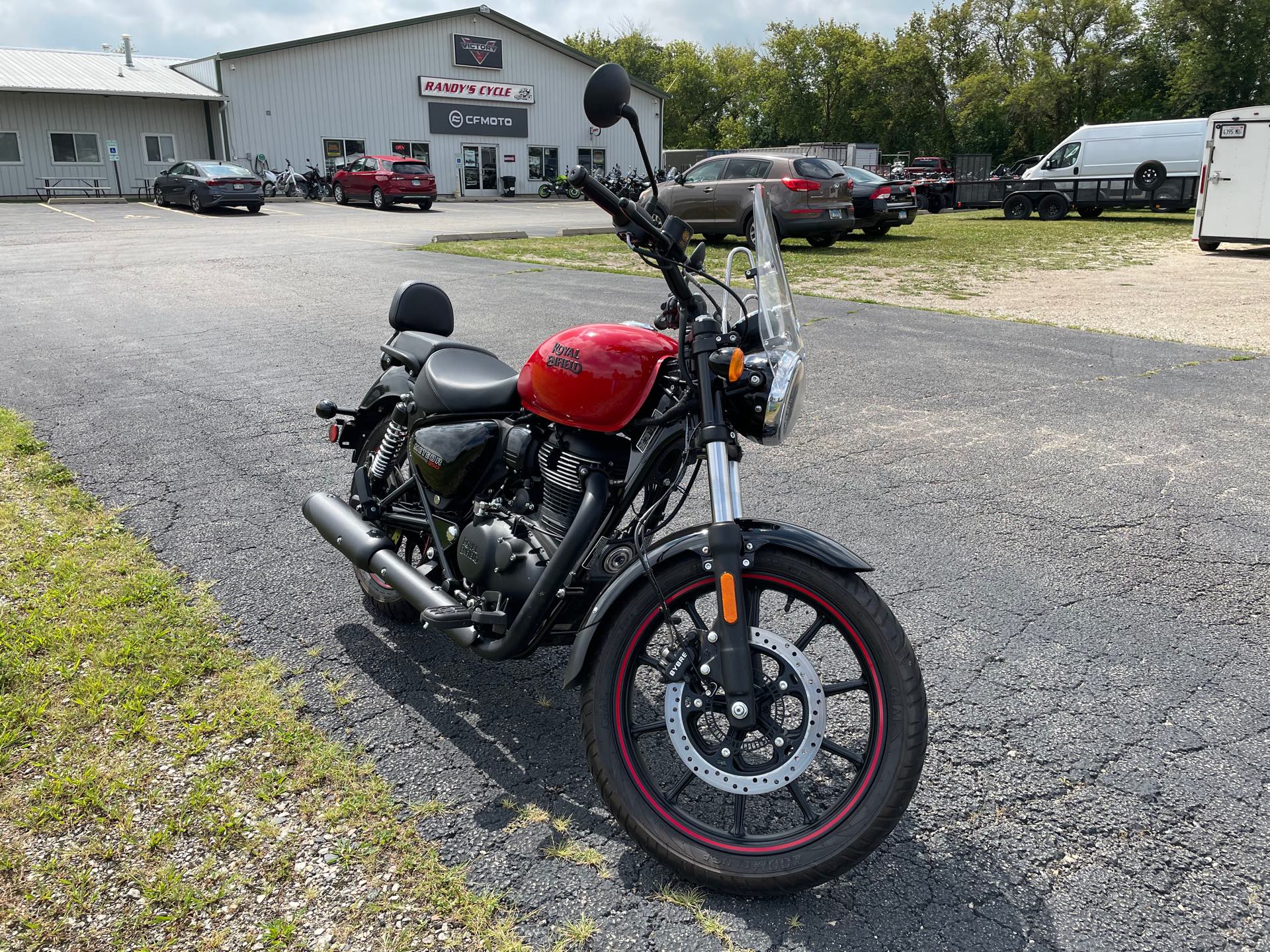 2023 Royal Enfield Meteor 350 at Randy's Cycle