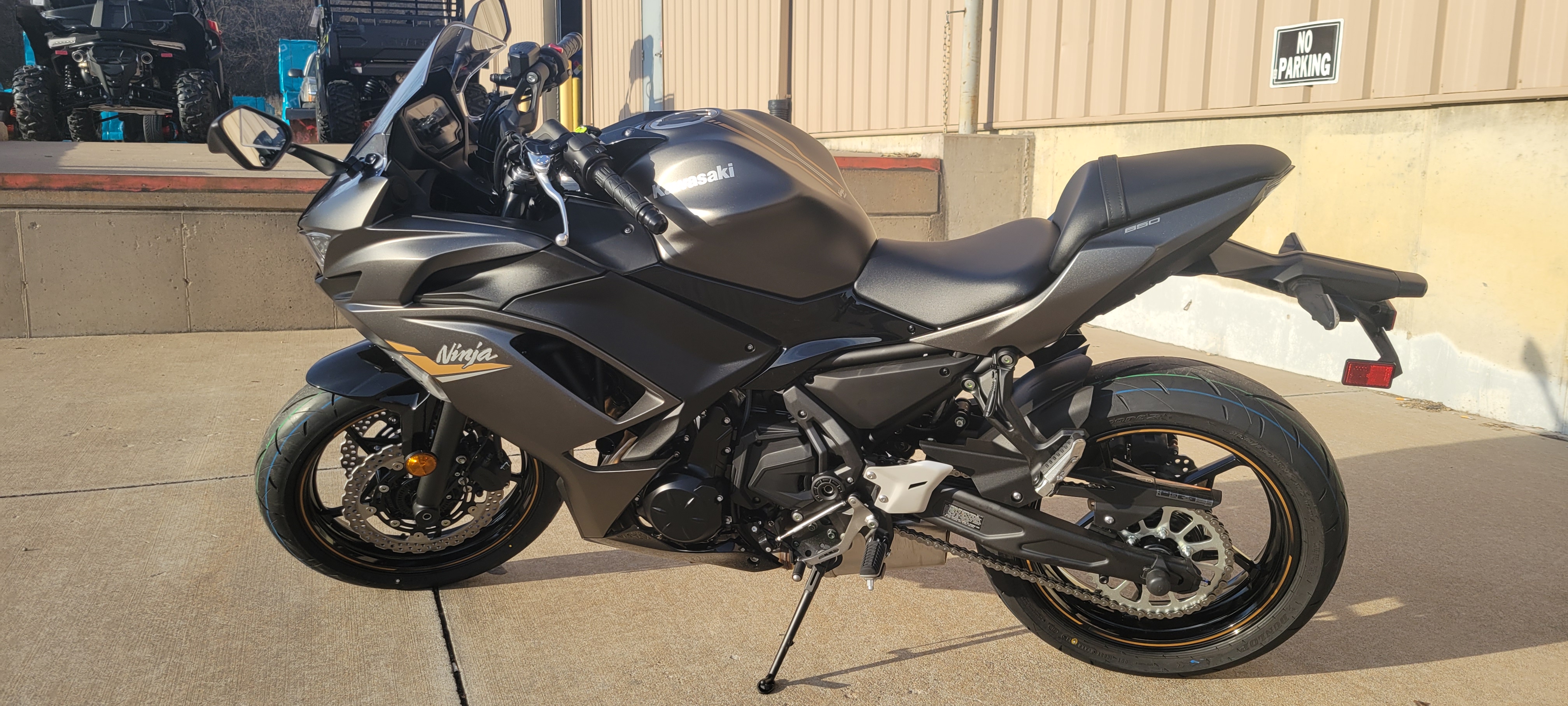 2023 Kawasaki Ninja 650 Base at Brenny's Motorcycle Clinic, Bettendorf, IA 52722