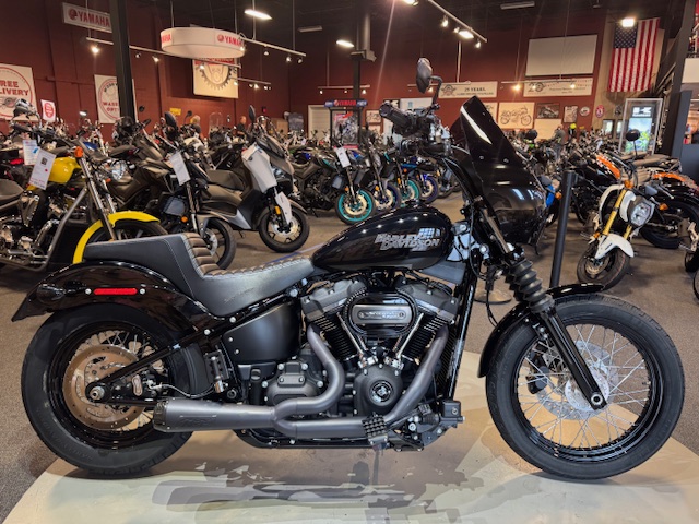 2020 Harley-Davidson Softail Street Bob at Martin Moto