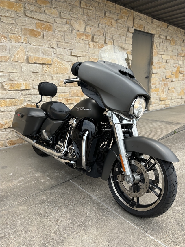 Harley-Davidson Street Glide Image