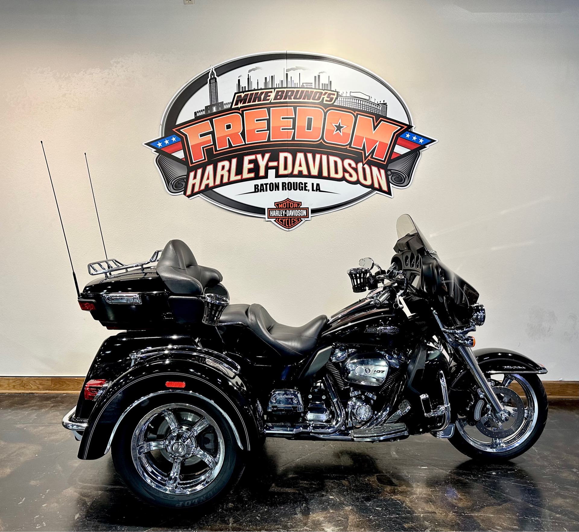 2017 Harley-Davidson Trike Tri Glide Ultra at Mike Bruno's Freedom Harley-Davidson