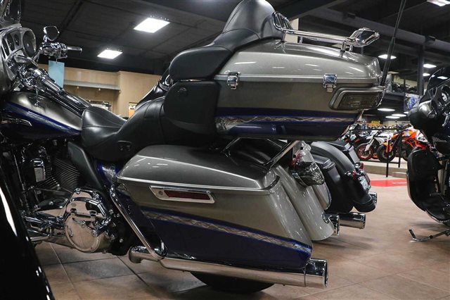 2016 Harley-Davidson Electra Glide CVO Limited at Clawson Motorsports