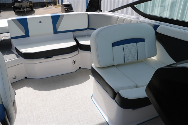 2021 Regal 2000 ESX at Jerry Whittle Boats