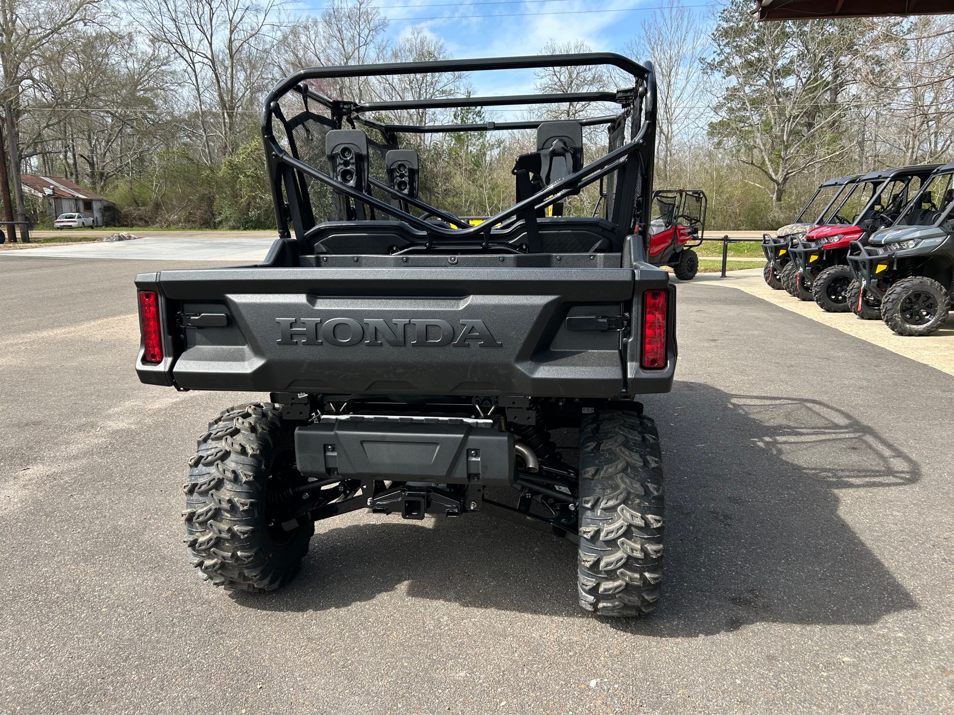 2024 HONDA SXS10M6DR Deluxe at ATV Zone, LLC