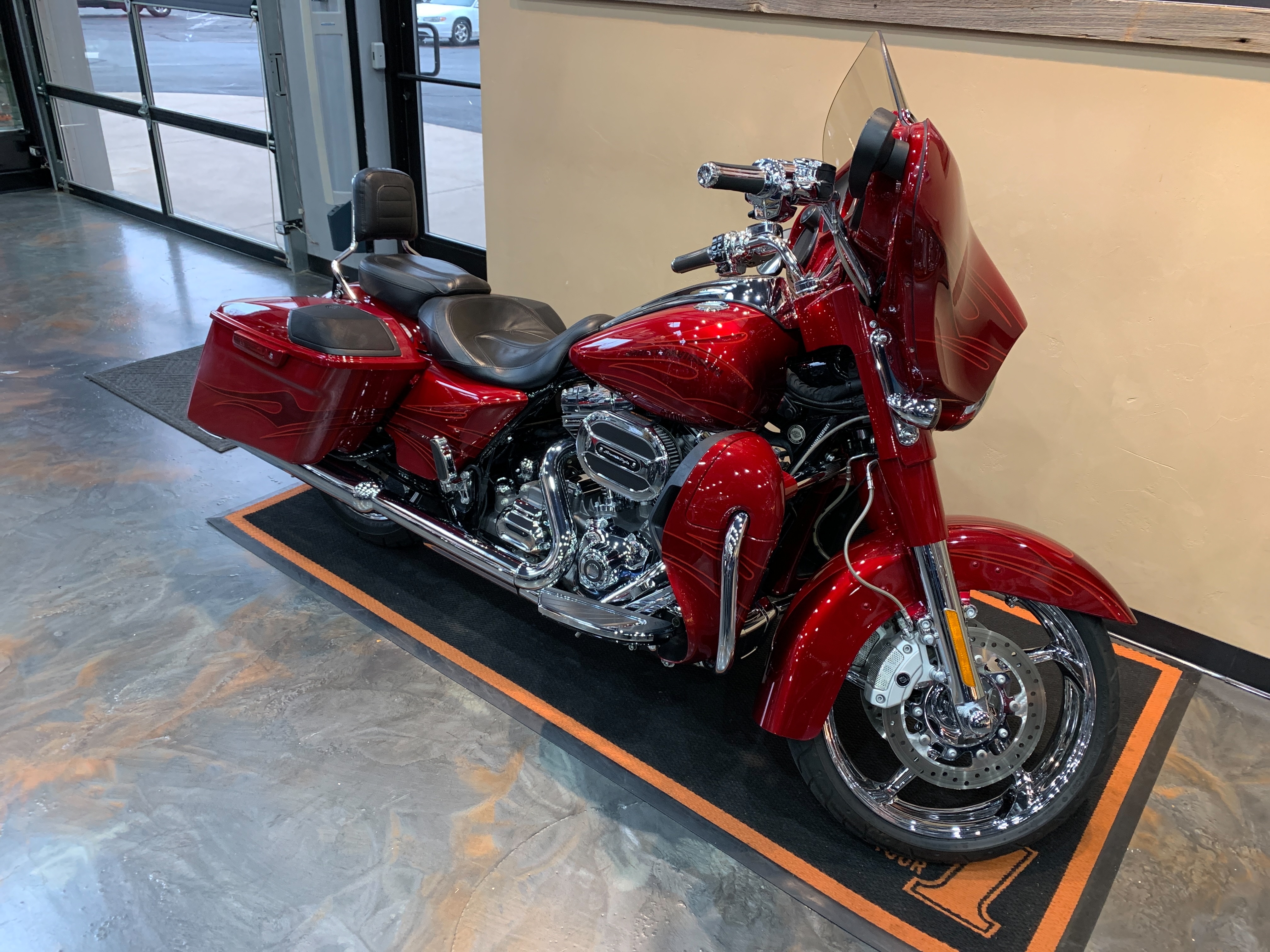 2016 Harley-Davidson Street Glide CVO Street Glide at Vandervest Harley-Davidson, Green Bay, WI 54303