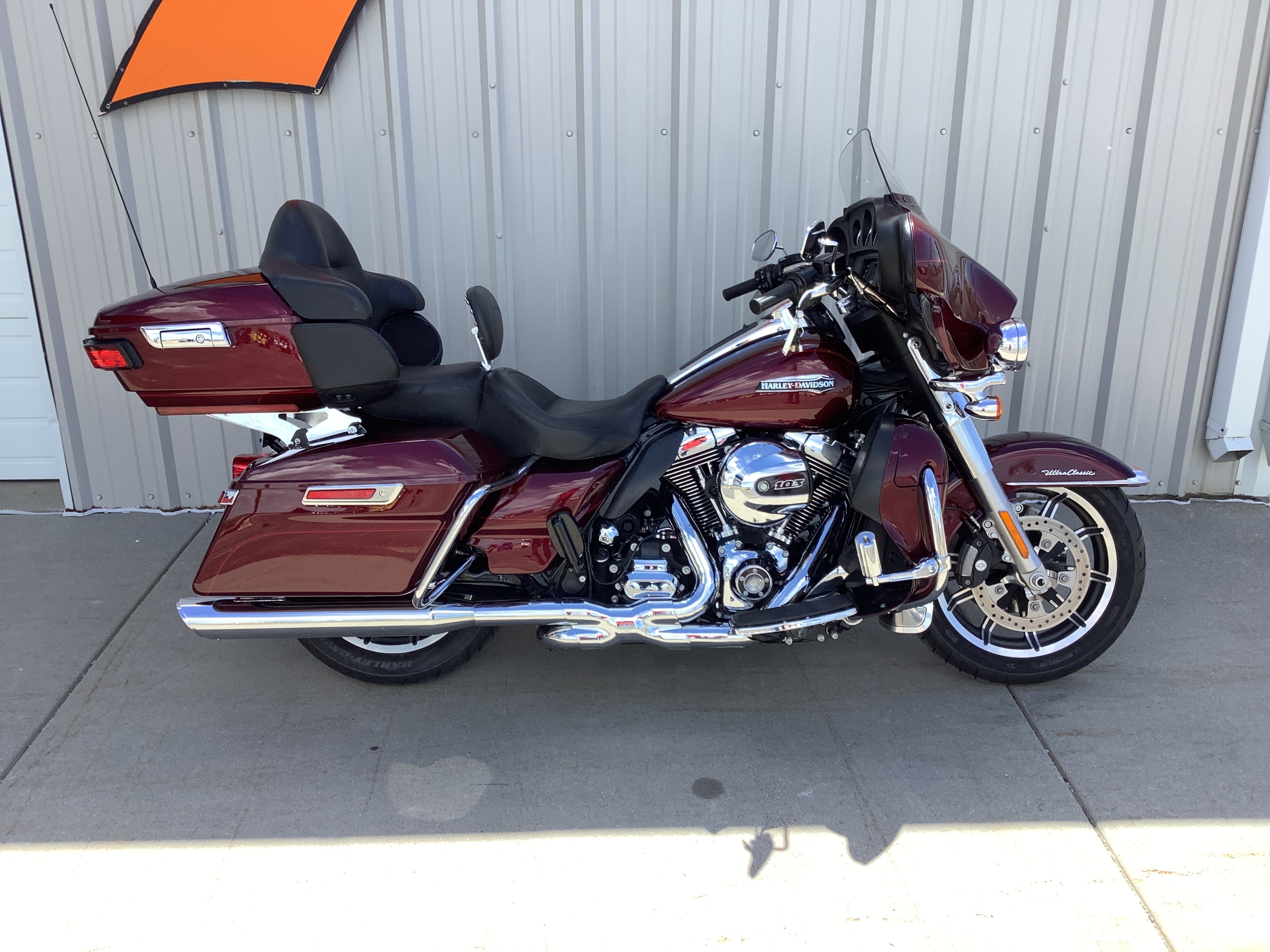 2015 Harley-Davidson Electra Glide Ultra Classic Low at Deluxe Harley Davidson